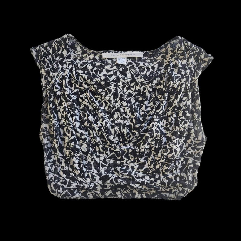 Diane Von Furstenberg Women's Sleeveless 100% Silk Top - Picture 6 of 7